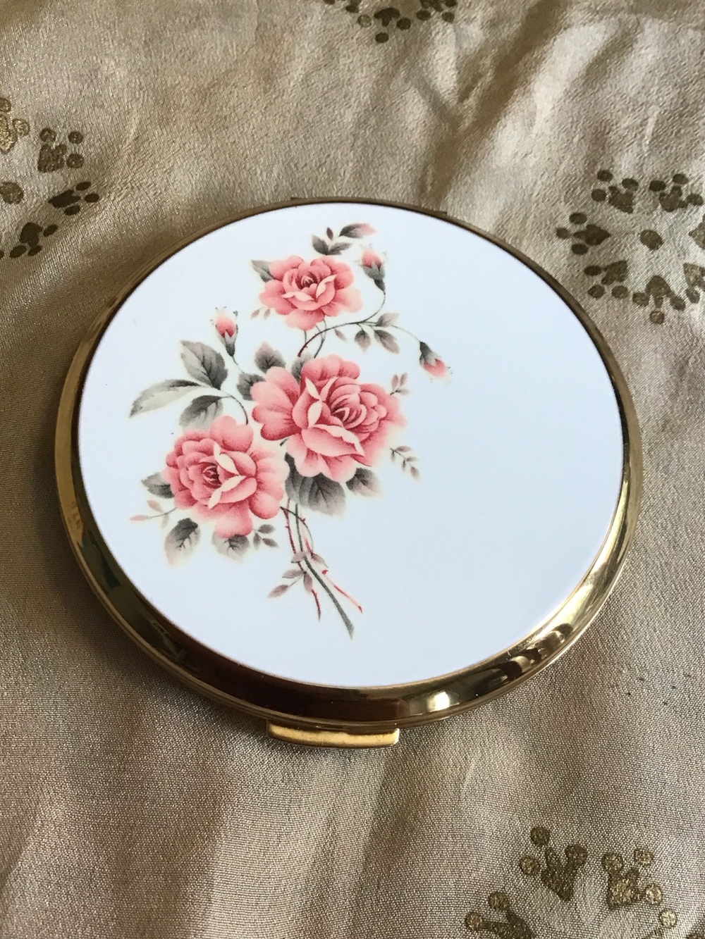 Vintage Stratton signed Floral Compact Mirror unused